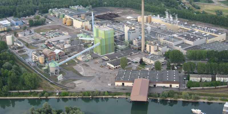 Fabrica de papel de alemania que alimenta a un district heating