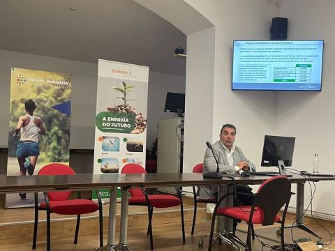 Juan Jesus Ramos AVEBIOM en jornada biomasa en piscinas galicia OCT22